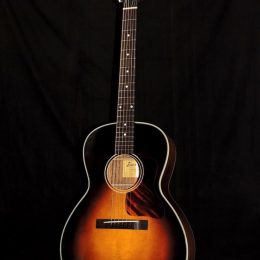 EASTMAN E10OOSS TRADITIONAL SERIES OO ACOUSTIC GUITAR WITH CASE