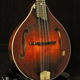 EASTMAN MD305 CLASSIC A-STYLE MANDOLIN WITH GIG BAG