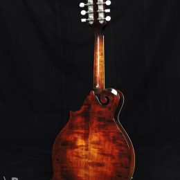 EASTMAN MD515 CLASSIC FINISH F-STYLE MANDOLIN WITH CASE