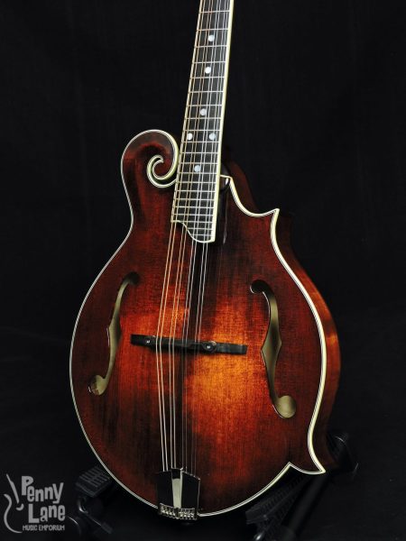 EASTMAN MD515 CLASSIC FINISH F-STYLE MANDOLIN WITH CASE