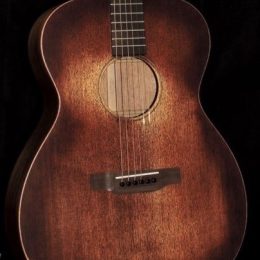 MARTIN 000-15M STREETMASTER DISTRESSED FINISH CONCERT 000 ACOUSTIC GUITAR WITH GIG BAG