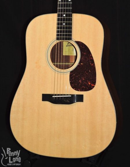 EASTMAN E1D SOLID ACOUSTIC DREADNOUGHT GUITAR WITH GIG BAG