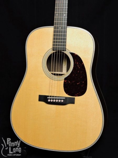 MARTIN D-28 MODERN DELUXE ACOUSTIC DREADNOUGHT GUITAR WITH CASE