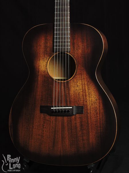 Martin 000-15M Streetmaster Used 0242 Front Close
