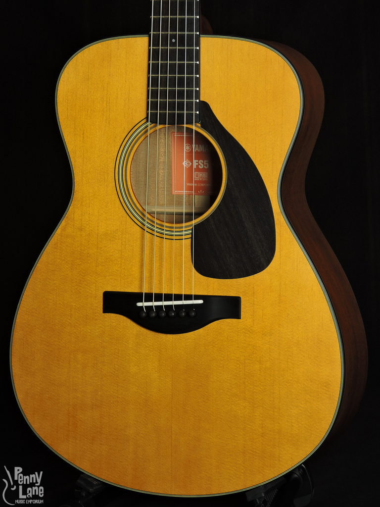 YAMAHA FS5 RED LABEL ACOUSTIC CONCERT GUITAR WITH