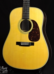 MARTIN D-28 ACOUSTIC DREADNOUGHT GUITAR WITH CASE – FLOOR MODEL