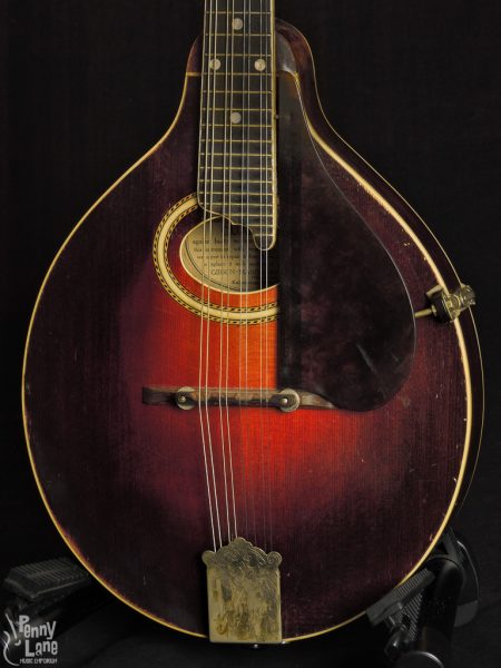 GIBSON A-4 OVAL HOLE A-STYLE MANDOLIN WITH CASE - VINTAGE USED 1922