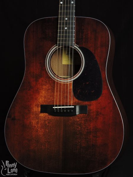 EASTMAN E1D-CLA SOLID ACOUSTIC DREADNOUGHT GUITAR WITH GIG BAG