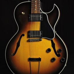 GIBSON ES-135 ELECTRIC SEMI-HOLLOW ARCHTOP GUITAR WITH CASE - USED 2001