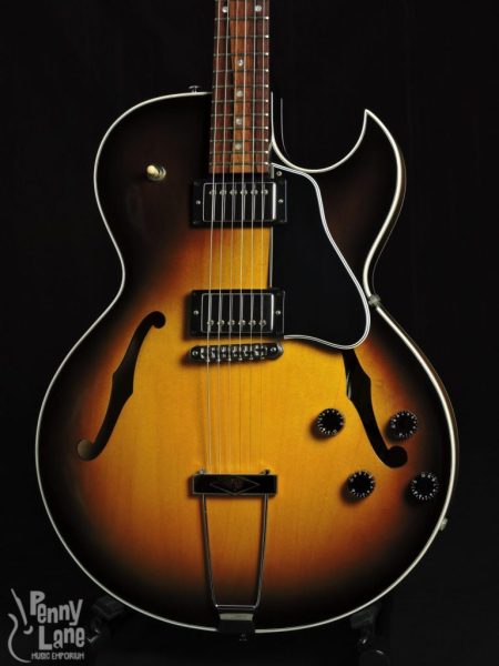 Gibson ES-135 Front Close
