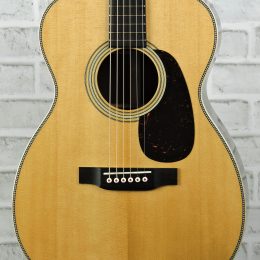 Martin 00-28 Modern Deluxe Front Close