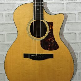 Eastman AC122-1CE-DLX Front Close