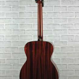 Eastman E2OM-DLX-SB Back