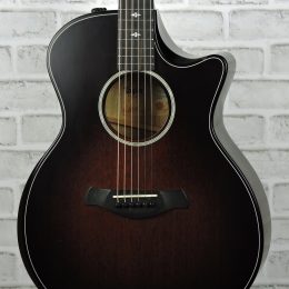 Taylor 324ce Builders Edition 2076 Front Close