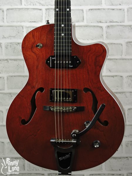 Godin 5th Ave Uptown Custom Front Close