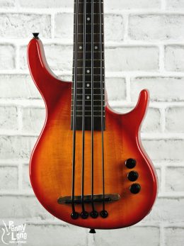 KALA UBASS CALIFORNIA SERIES CHERRY BURST SOLID BODY ELECTRIC UKULELE BASS WITH BAG - USED