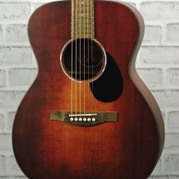 Eastman PCH1-OM-CLA Front Close