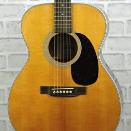 Martin 000E Retro Plus Granadillo Front Close