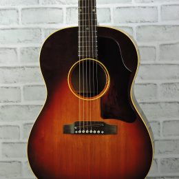 Gibson B-25 2704 close front