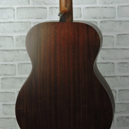 Martin 000-10E retro plus Close back