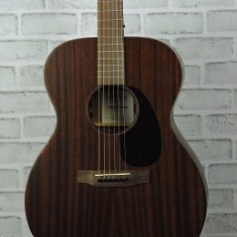 Martin 000-10E retro plus Close front