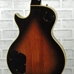 Les Paul Custom 1667 close back